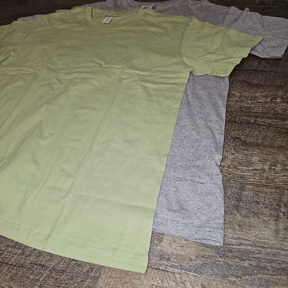 Green and Gray Short Sleeve Tees Soft Cotton Blend - Picture 3 of 5